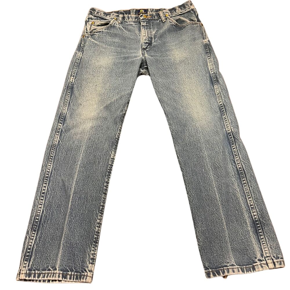 WRANGLER MENS 47MWZ REGULAR FIT SIZE 34X30 DISTRESSED MEDIUM WASH JEANS